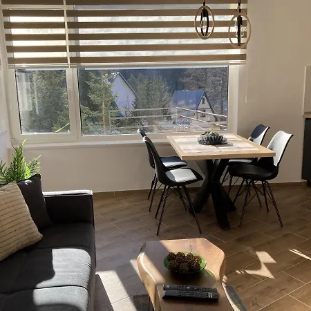 アパート Nivalis Hill 5, *