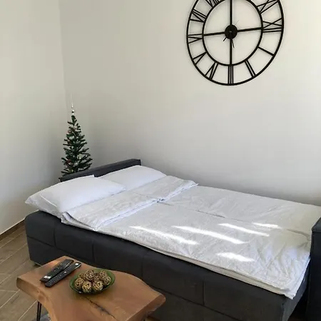 Nivalis Hill 5, * ヤホリナ