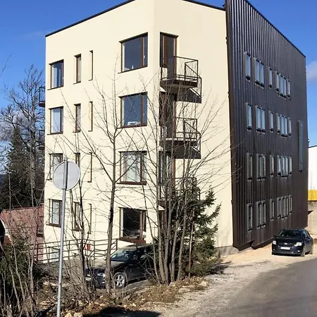 アパート Nivalis Hill 5, ヤホリナ